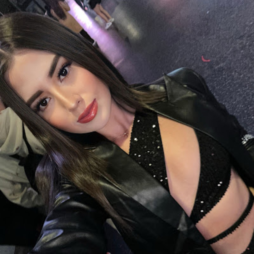 Meet your Posher, Laura valentina